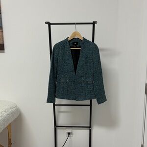 Chic Tweed Blazer with Zipper Pockets